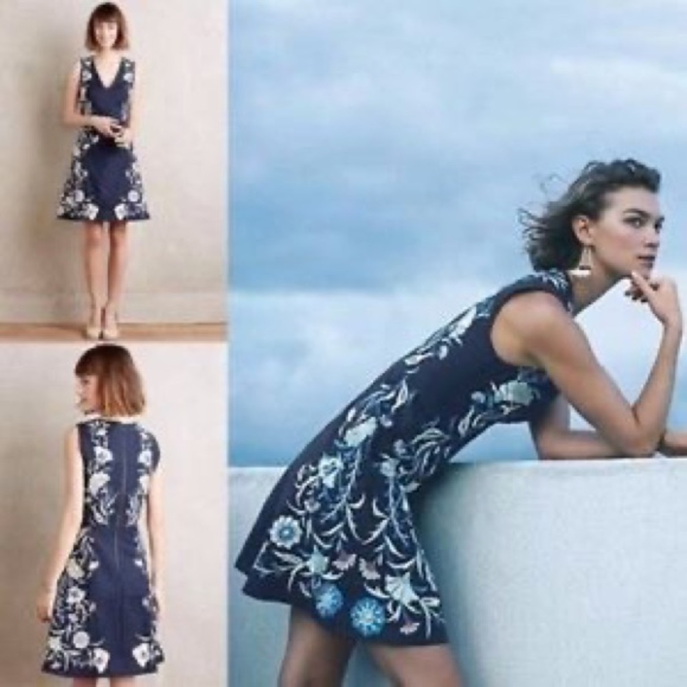 MOULINETTE SOEURS Anthropologie Bellflower Navy Blue Embroidered Dress Size 2